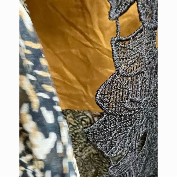 Anthropologie V-Neck Ruffle Lace Dress 0P - Picture 5 of 16